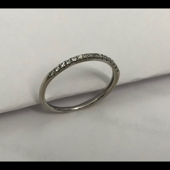 White gold/diamond bands - Picture 2 of 2